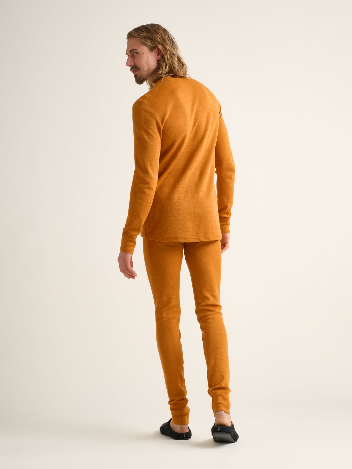 Men's Merino Extreme 200 base layer top and Men's Merino Extreme 200 base layer bottoms, curry, back view