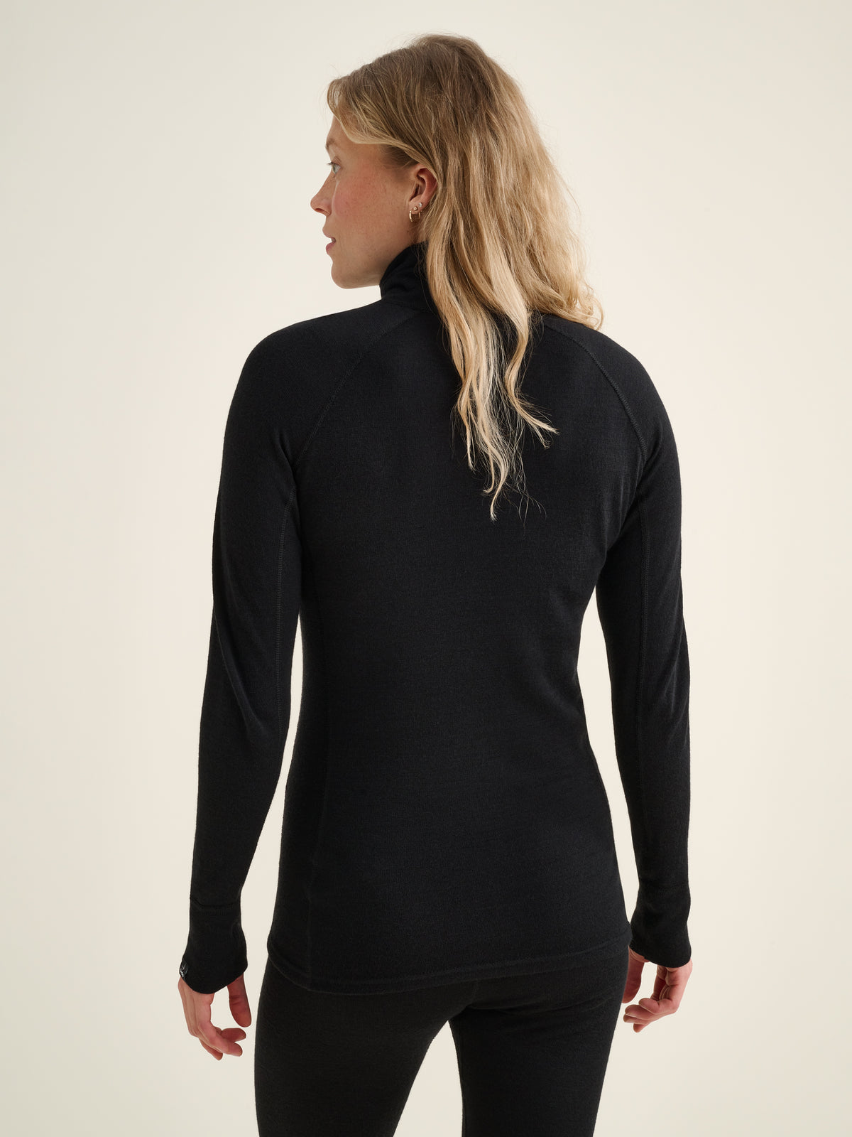 Women's Merino Extreme 200 zip-neck top, black, back view